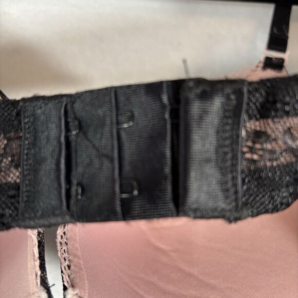 Cosmopolitan Ego Elevator Underwire Padded Bra Size 36D Black Lace Over Pink - Picture 6 of 6